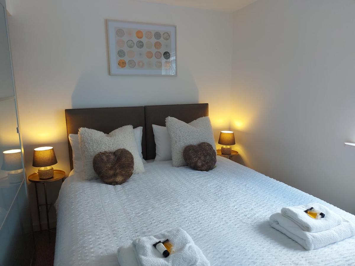 Lovely 1-Bedroom Condo With Parking On Premises Minworth Exterior photo